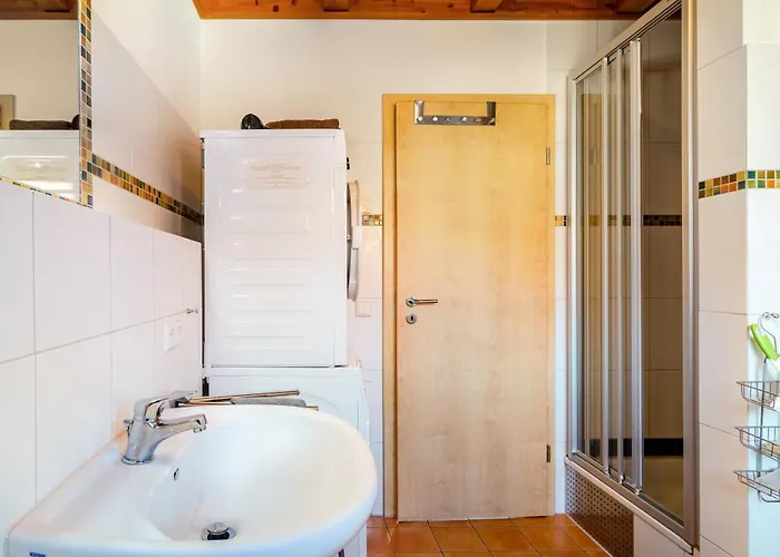 Obstgut Mit Herz Thomas Maier * شتوكاخ